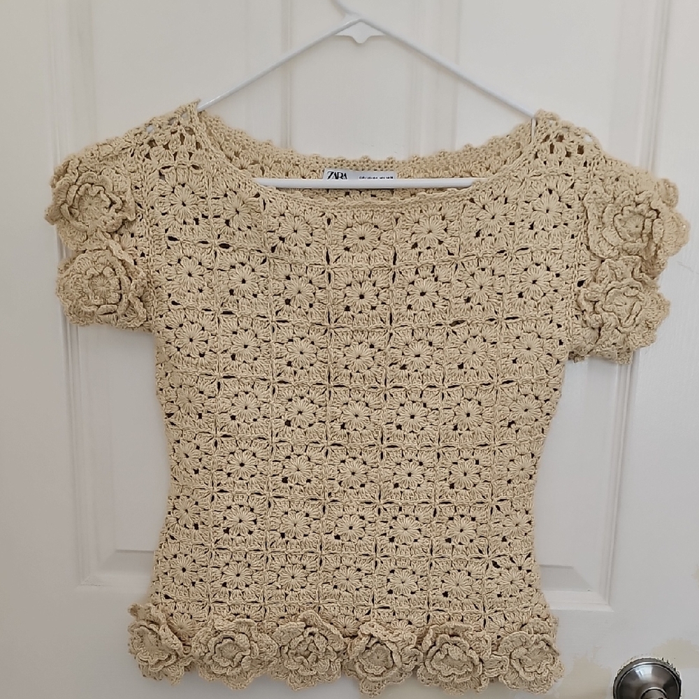 Zara Beige Crochet Floral Top